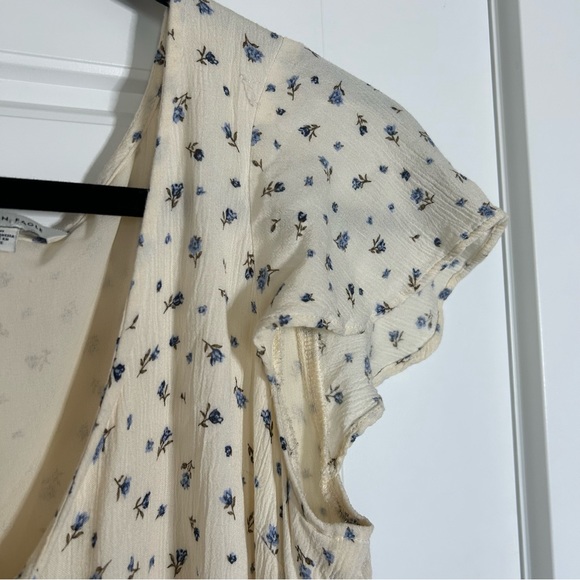 AMERICAN EAGLE FLOWER SUNDRESS WITH BUTTON AND TIE NECKLINE DETAILING - Picture 13 of 13